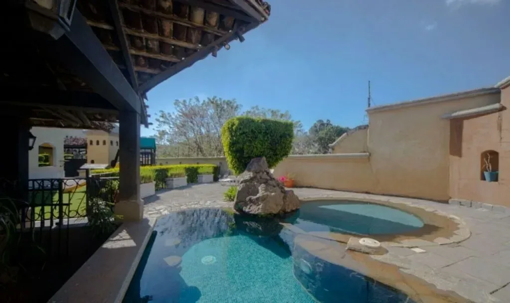 Introducing a magnificent 3-bedroom, 2.5-bathroom condominium located in the coveted Escazú area. Designed for those ...
