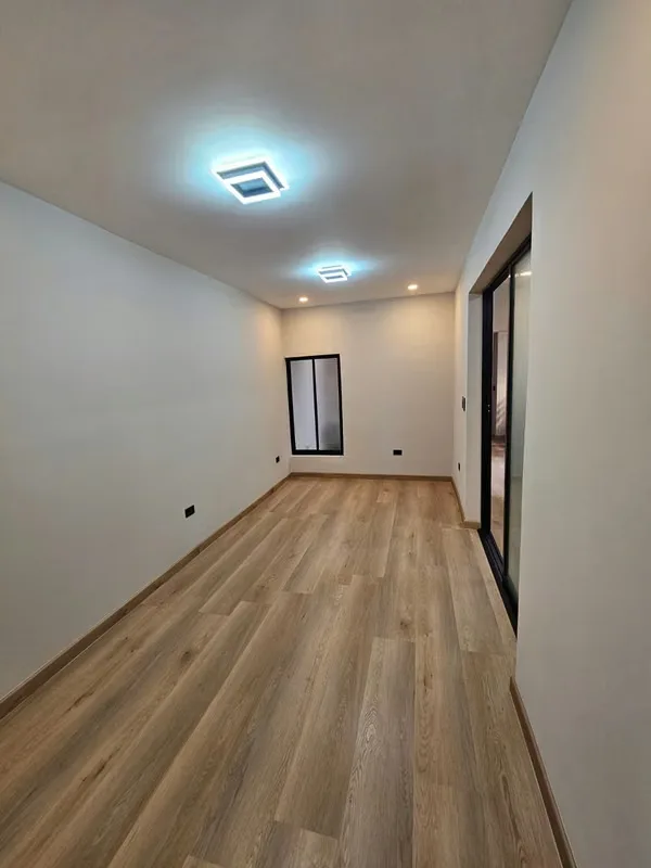 Casa de 185 m2 recién remodelada al 100 % con 3 habitaciones, 1 cuarto de estudio y 3,5 baños. Hermosa cocina amplia y moderna, con horno, microondas y cocina de inducción. Agua ..., photo 10
