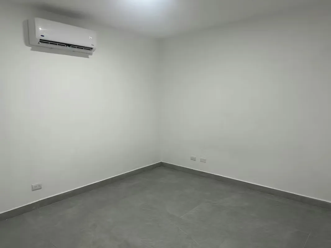 Apartamento en 3er Piso nuevo alquiler incluye consumo de Agua y Electricidad. Zona Segura Seguridad 24 horas., photo 9