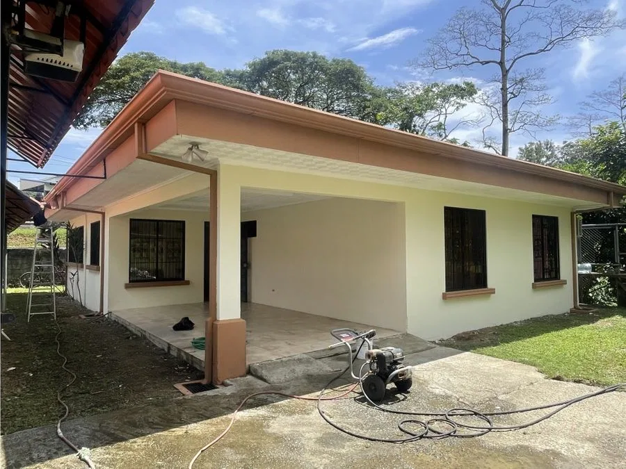 REBAJADA! SE VENDE LINDA CASA EN VILLA HERMOSA LIMON, COSTA RICA
