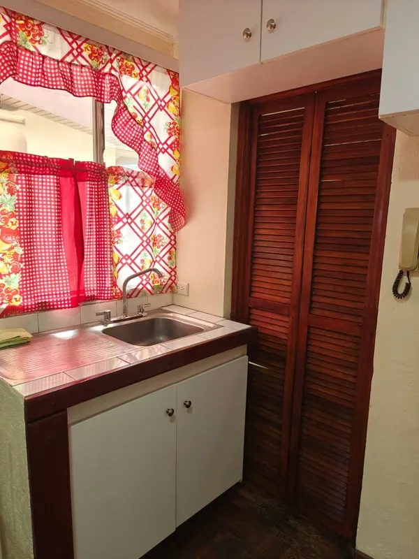 Se vende apartamento en Condominio El Solar. Está ubicado en 4to piso. El apartamento consta de 2 dormitorios, un baño, sala- cocina, cuarto de pilas. No tiene parqueo, ni ascensor., photo 15