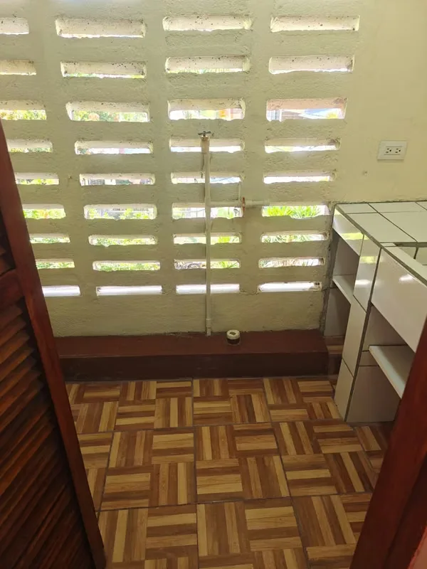Se vende apartamento en Condominio El Solar. Está ubicado en 4to piso. El apartamento consta de 2 dormitorios, un baño, sala- cocina, cuarto de pilas. No tiene parqueo, ni ascensor., photo 16