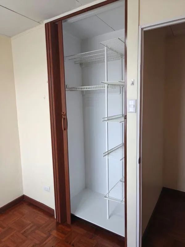 Se vende apartamento en Condominio El Solar. Está ubicado en 4to piso. El apartamento consta de 2 dormitorios, un baño, sala- cocina, cuarto de pilas. No tiene parqueo, ni ascensor., photo 5