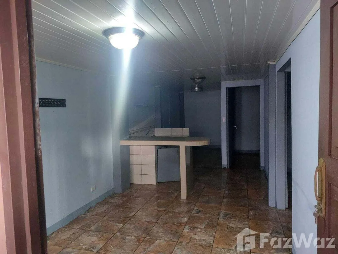 5 Bedroom House for Sale at Goicochea for $128,000, photo 3