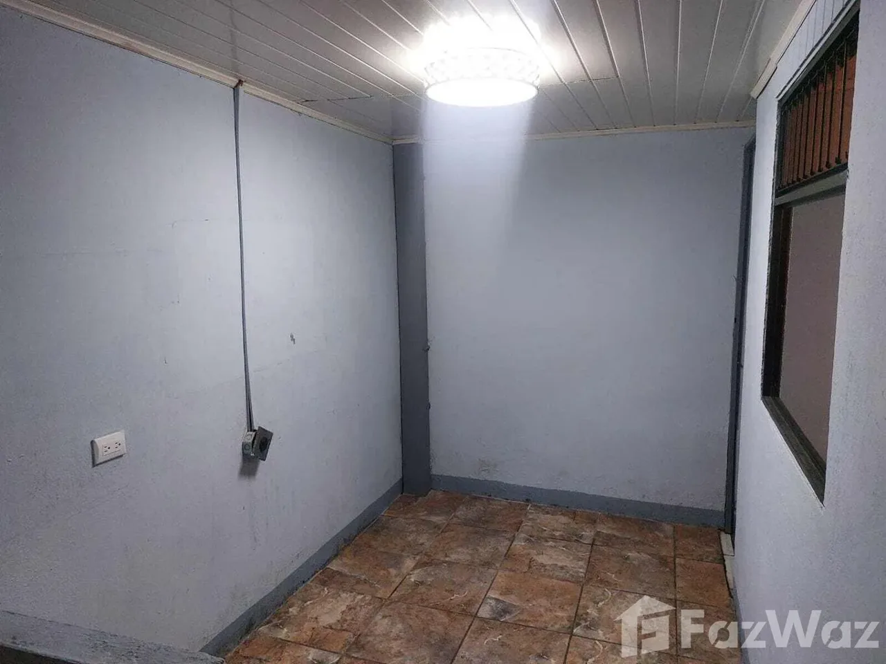 5 Bedroom House for Sale at Goicochea for $128,000, photo 4