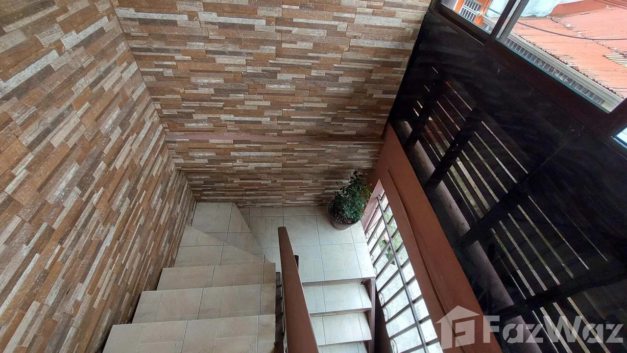 5 Bedroom House for Sale at Goicochea for $128,000, photo 7