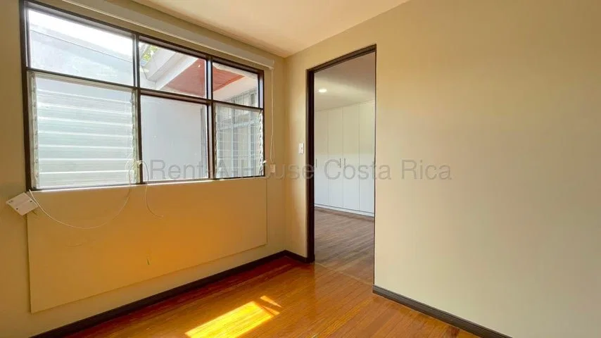 Venta de Propiedad con 4 Apartamentos en Montelimar, Calle Blancos. RAH 27-933 - Venta en Calle Blancos, photo 3