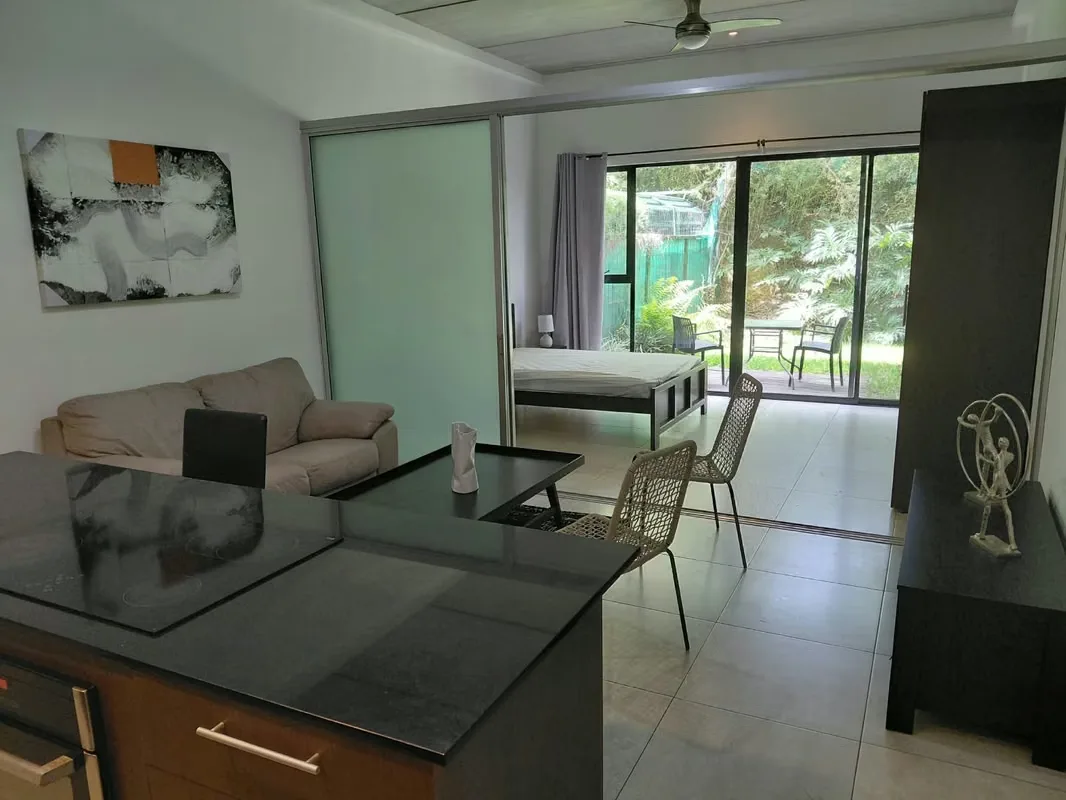Loft tipo estudio completamente amueblado en Condominio, Santa Ana 