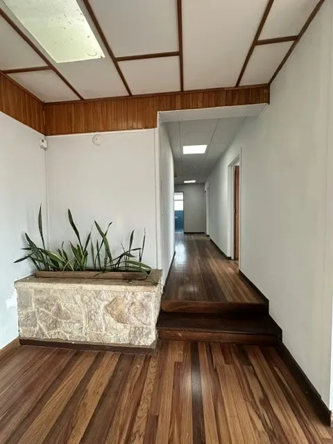 Esta hermosa casa con apartamento incluido en Barrio La Granja, San Pedro, Montes de Oca abarca 846 m2 de terreno con un frente de 37m2., photo 7