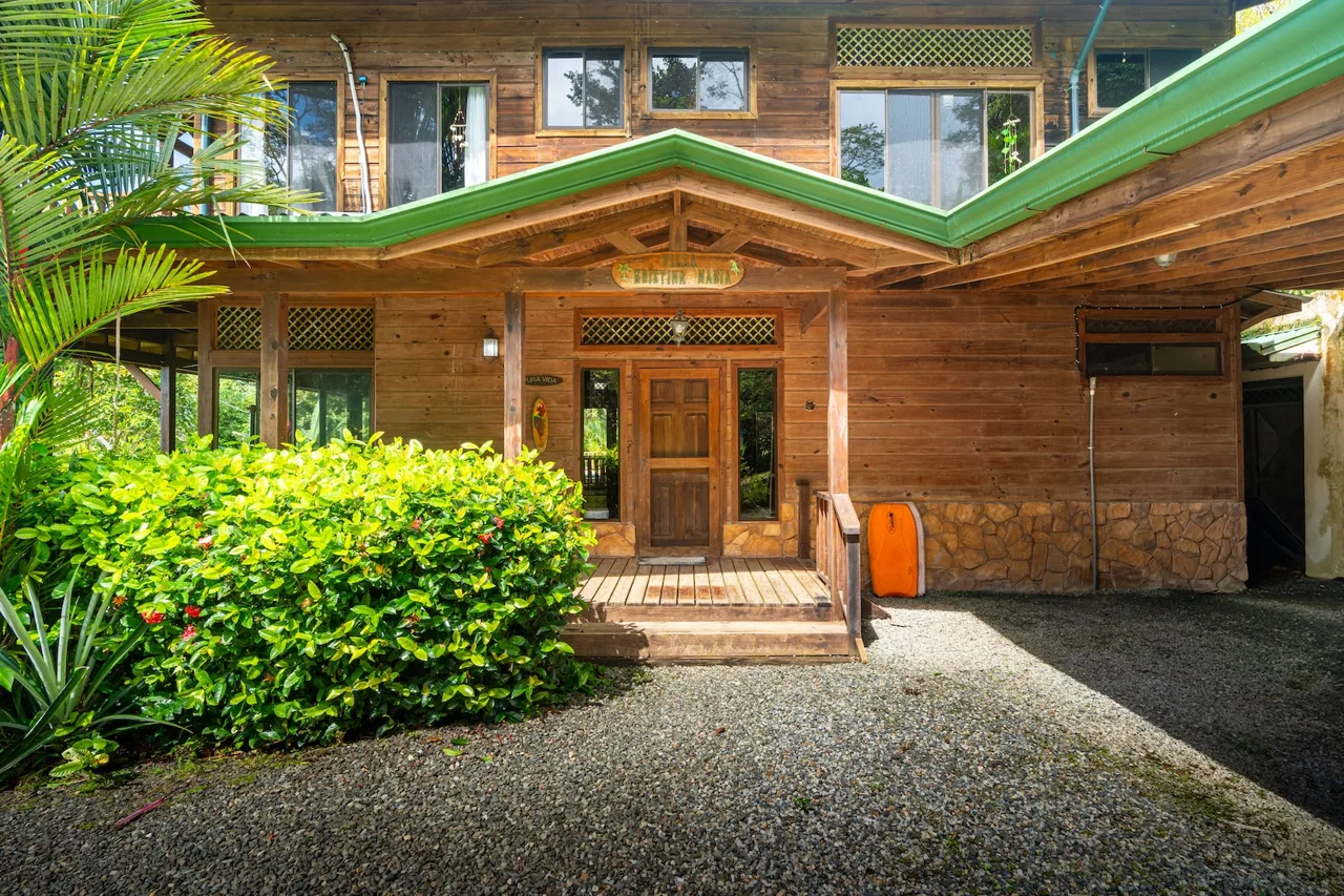VILLA KRISTINA MOUNTAIN PROPERTY WITH OCEAN VIEWS AND A GUEST HOUSE, IN BALLENA – 3.8 ACRES, photo 7