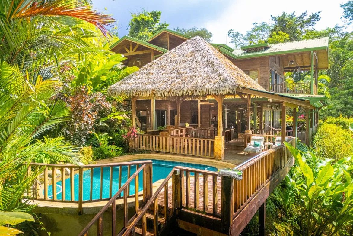 VILLA KRISTINA MOUNTAIN PROPERTY WITH OCEAN VIEWS AND A GUEST HOUSE, IN BALLENA – 3.8 ACRES, photo 10