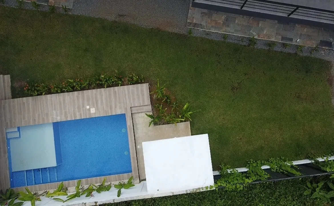 NEW FOUR – PLEX INVESTMENT IN UVITA, photo 14
