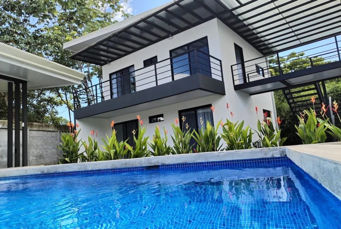NEW FOUR – PLEX INVESTMENT IN UVITA, photo 4