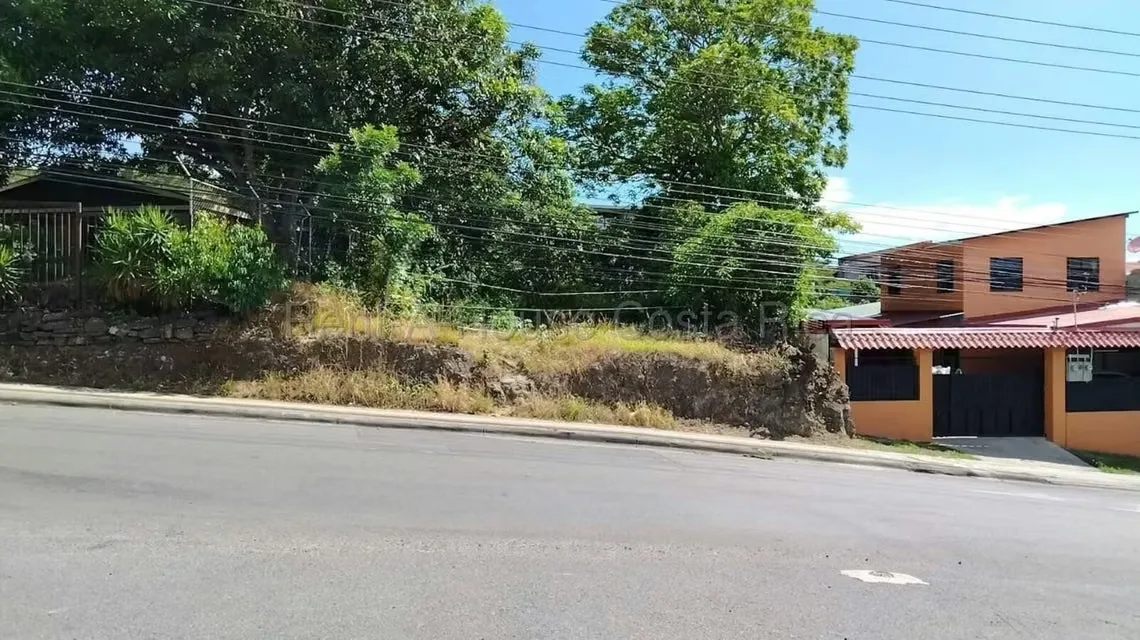 For Sale: 960 m2 Residential Lot in Santa Ana-Piedades, MP 27-69