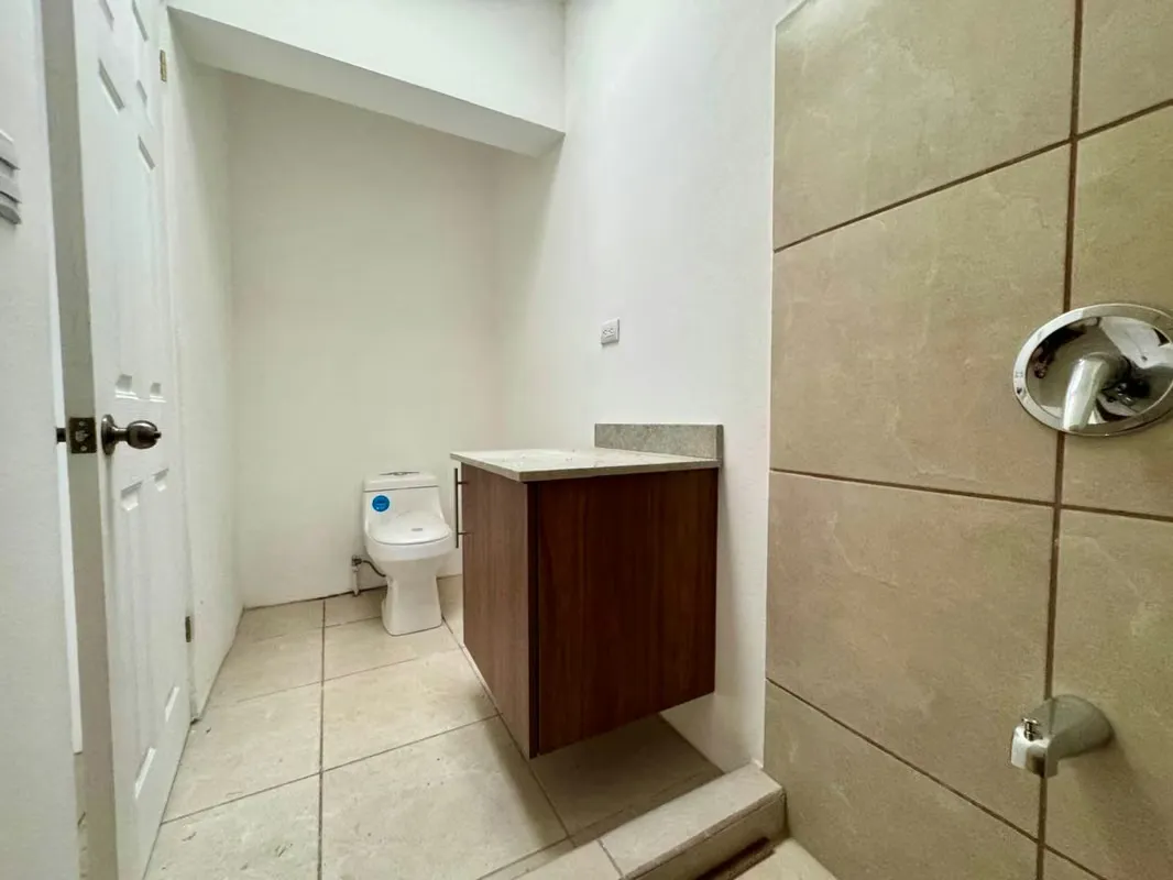 Commercial premises for rent. Mixed land use in Los Yoses., photo 8