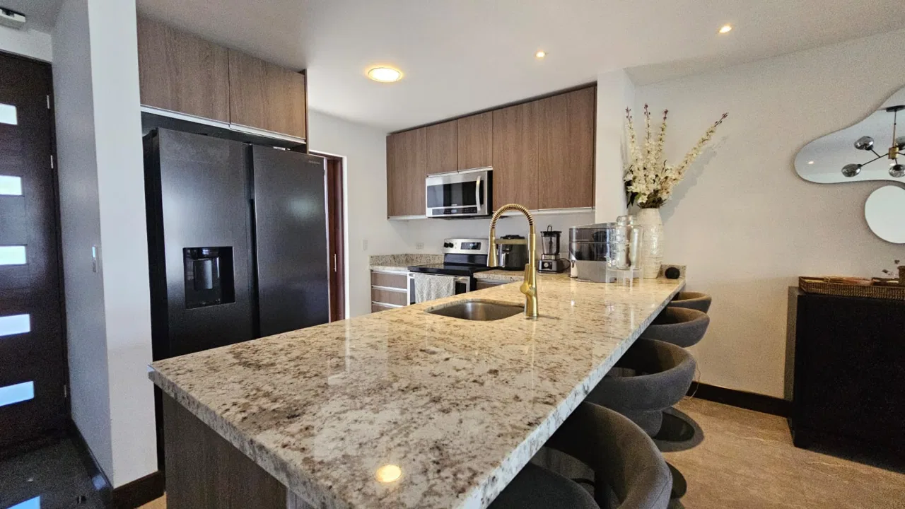 Sale, Spacious Home in Bosques del Café - 3 Bedrooms & Versatile Mezzanine