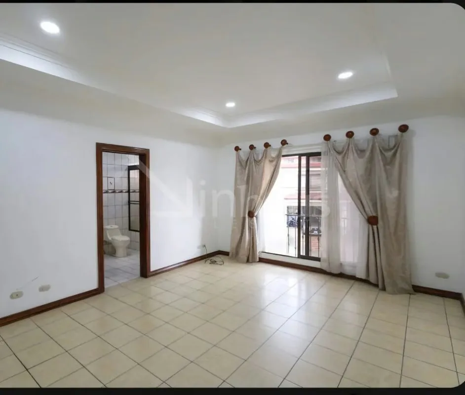 Residencia situada en un condominio con seguridad las 24 horas, que garantiza tranquilidad y control de acceso. El complejo dispone de cancha de baloncesto, mantenimiento constante de ..., photo 2