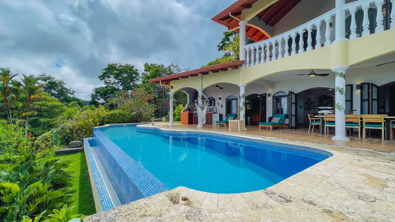 ELEGANT RESIDENCE WITH OCEAN AND SUNSET VIEWS IN THE EXCLUSIVE PHASE 5 OF OJOCHAL – 1.67 ACRES, photo 24