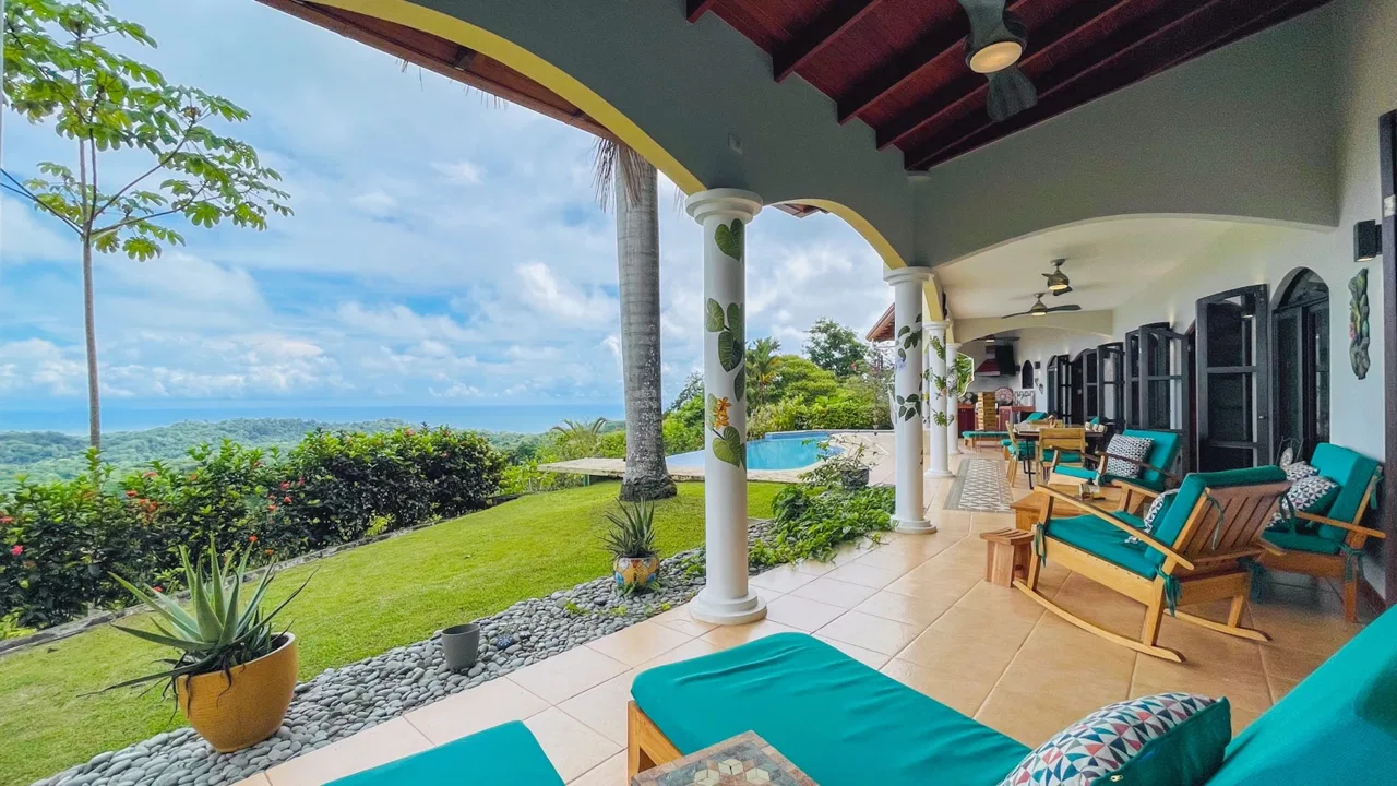 ELEGANT RESIDENCE WITH OCEAN AND SUNSET VIEWS IN THE EXCLUSIVE PHASE 5 OF OJOCHAL – 1.67 ACRES, photo 5