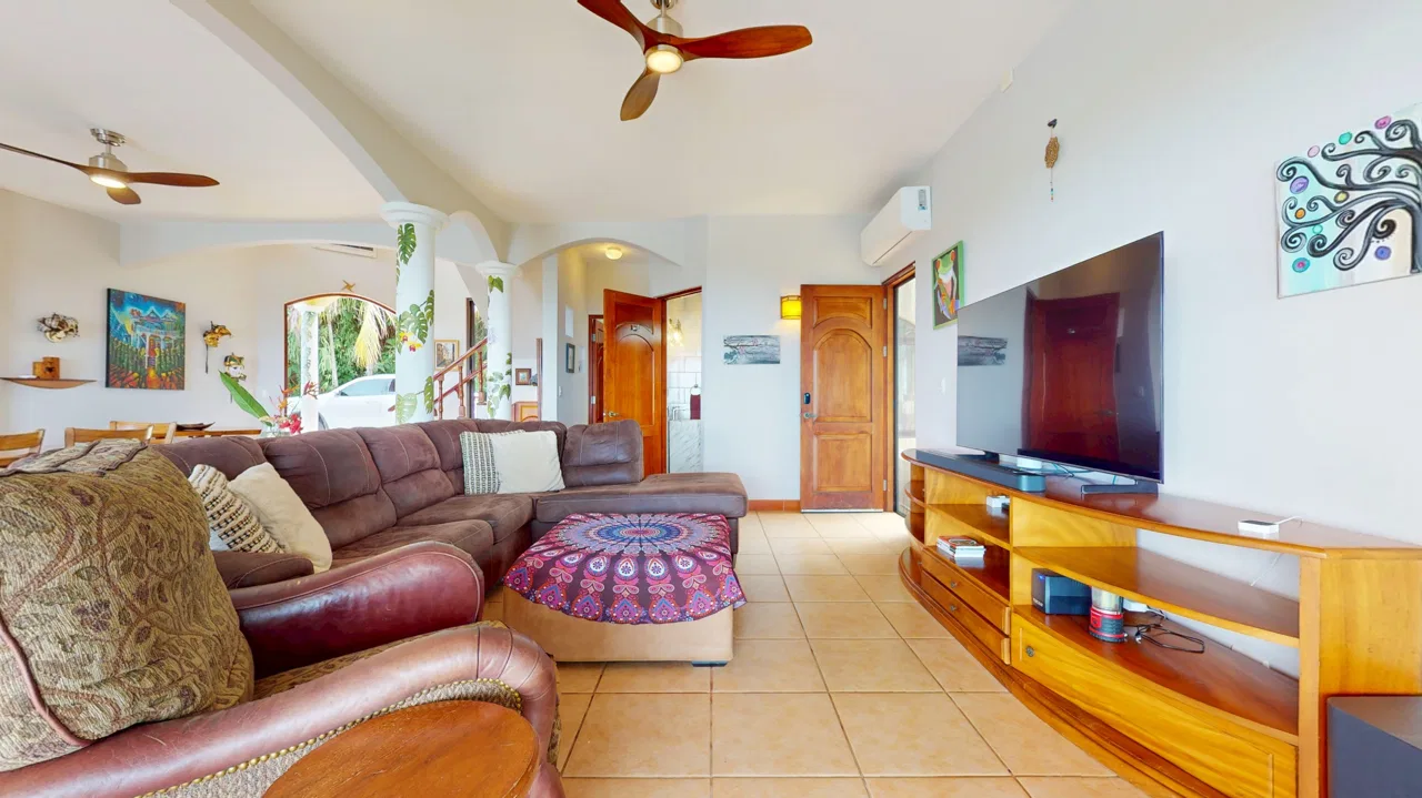 ELEGANT RESIDENCE WITH OCEAN AND SUNSET VIEWS IN THE EXCLUSIVE PHASE 5 OF OJOCHAL – 1.67 ACRES, photo 6