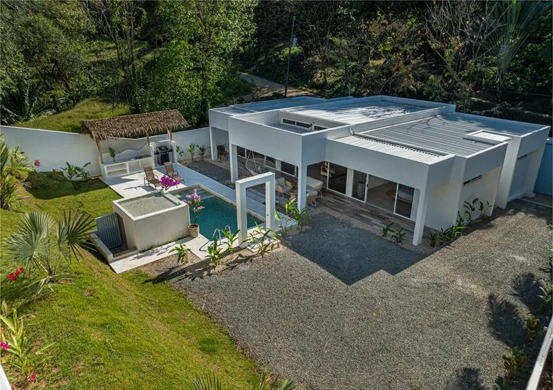 Villa Pacífica – Elegancia, Privacidad y Confort en Uvita