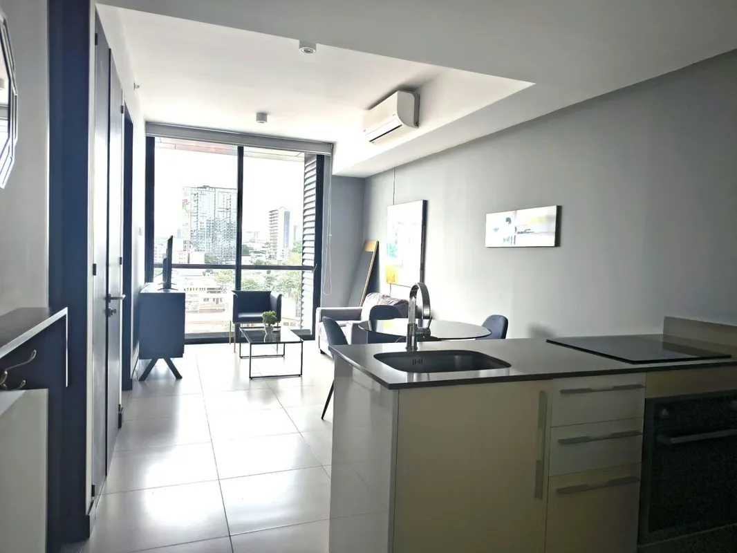 Furnished apartment for rent in Rohrmoser, ideal for those looking for a central location, comfort and a space ready to live.