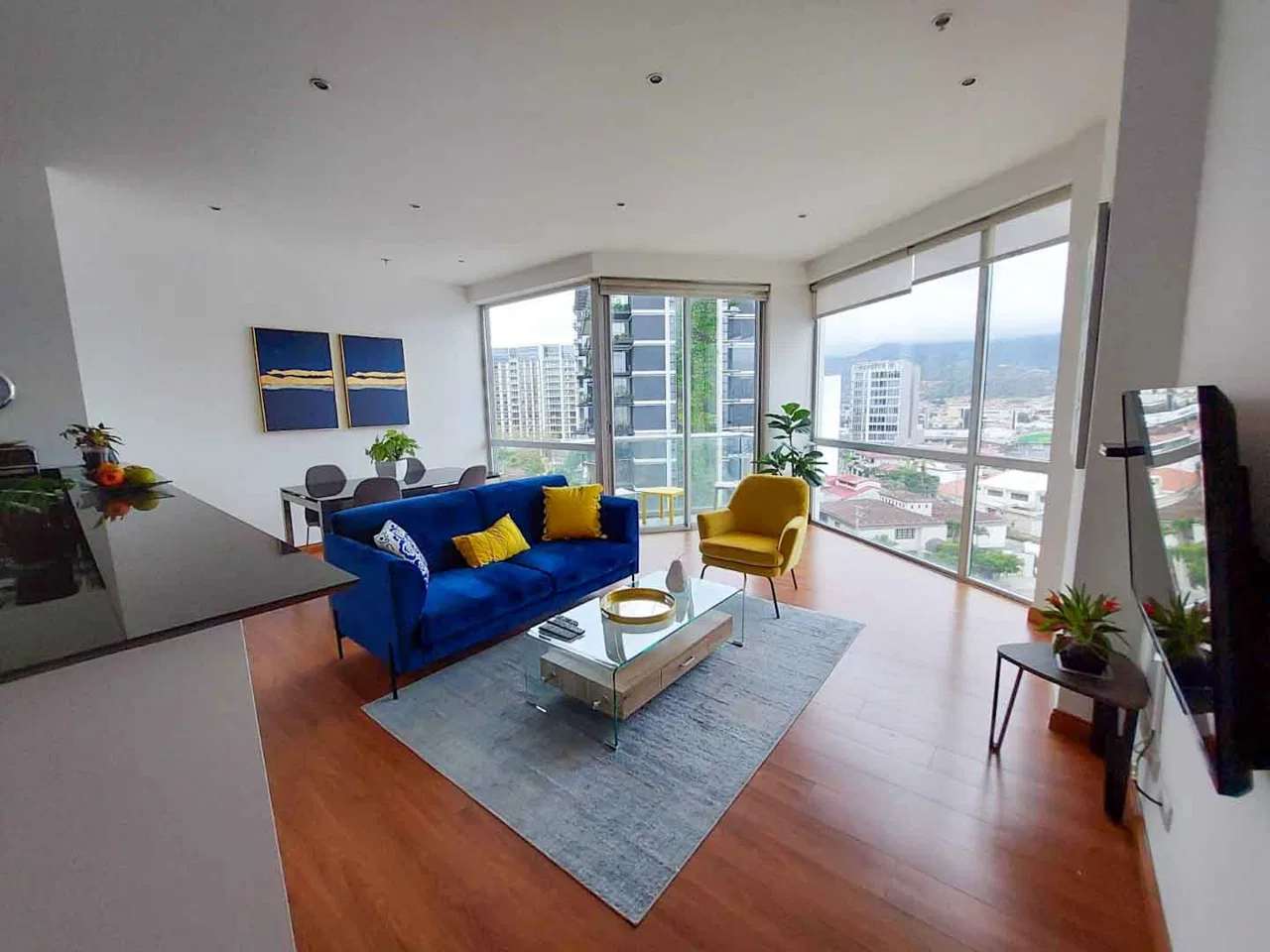 Este apartamento en venta en la Torre Vistas de Nunciatura, una de las más cotizadas de la zona, es ideal para quienes quieren vivir y trabajar con comodidad en una ..., photo 2