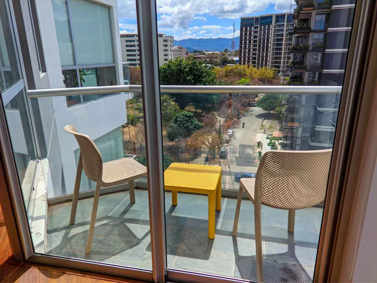 Este apartamento en venta en la Torre Vistas de Nunciatura, una de las más cotizadas de la zona, es ideal para quienes quieren vivir y trabajar con comodidad en una ..., photo 4