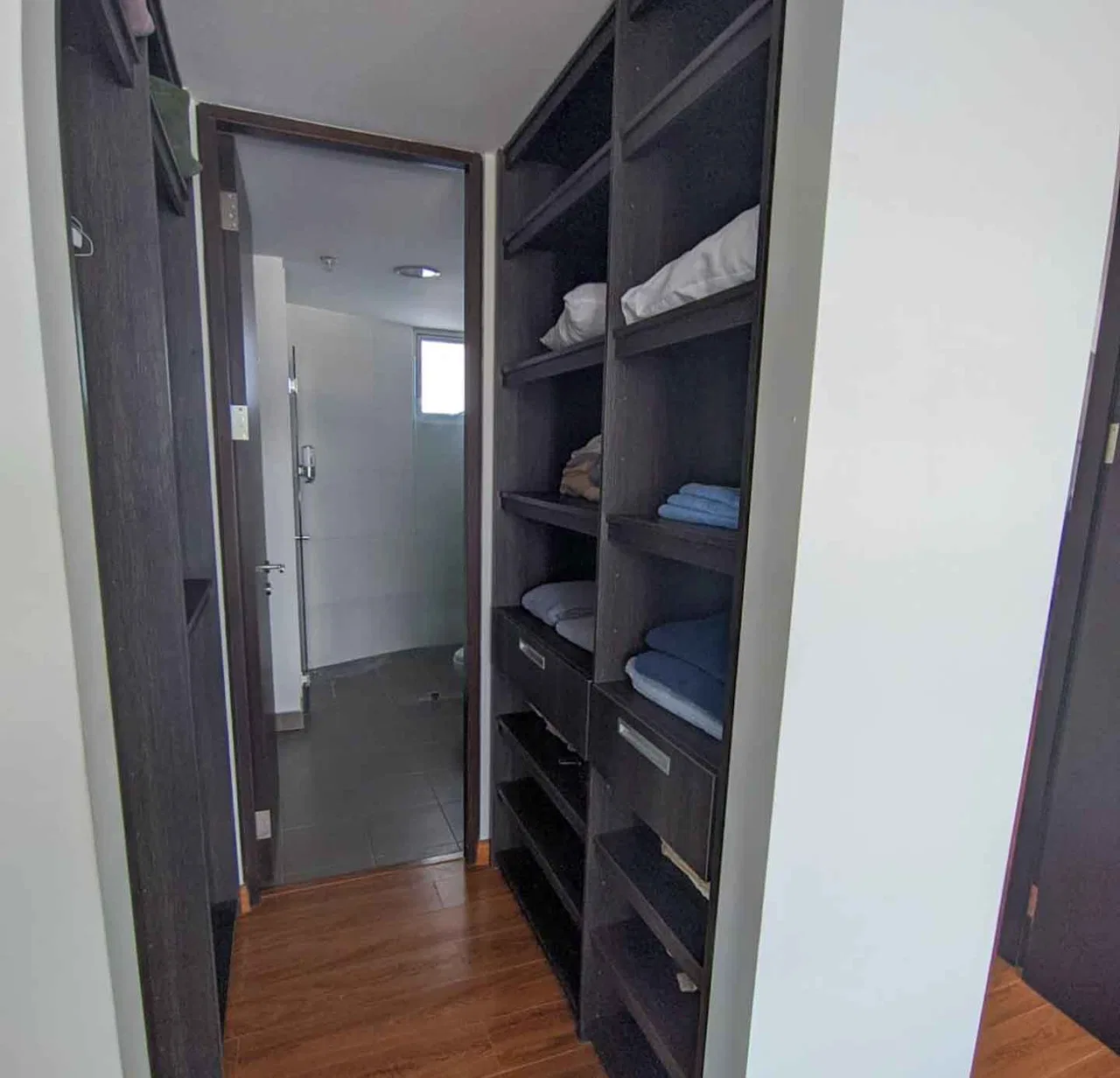Este apartamento en venta en la Torre Vistas de Nunciatura, una de las más cotizadas de la zona, es ideal para quienes quieren vivir y trabajar con comodidad en una ..., photo 7