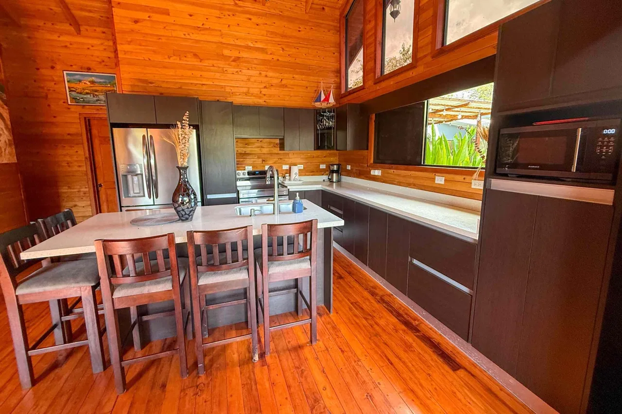 PROPERTY WITH A GUEST HOUSE IN THE MIDDLE OF BAHIA BALLENA – 0.12 ACRES, photo 7