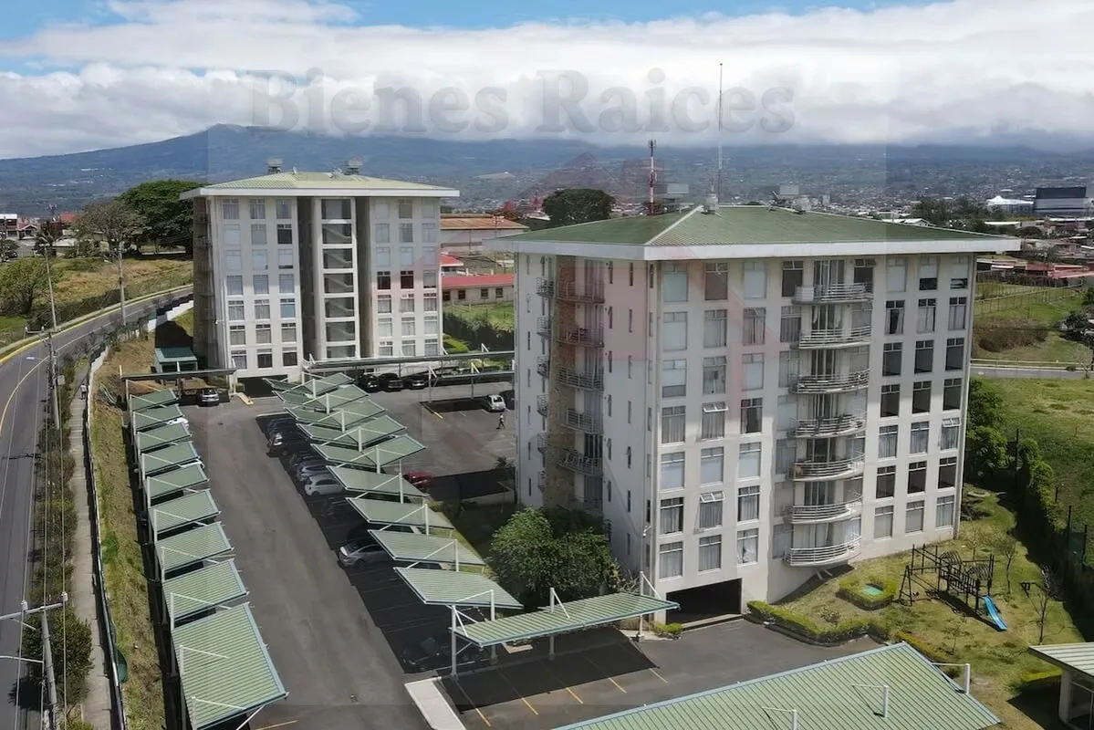 Se Vende Apartamento NUEVO en Condominio en Heredia (3 Habitaciones)
