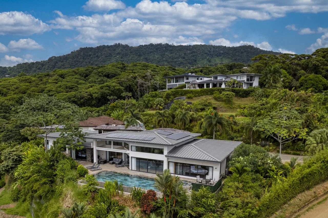 LUXURY RESIDENCE WITH INFINITY POOL AND OCEAN VIEW, IN DOMINICALITO, photo 2