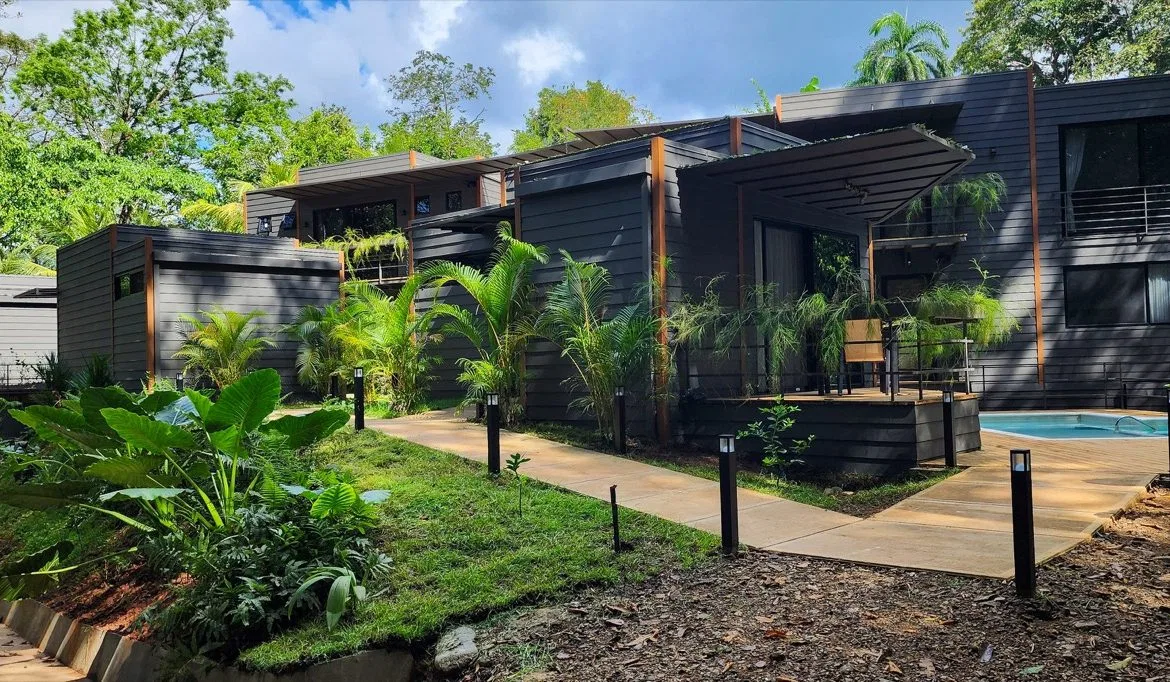 BRAND-NEW SMALL BOUTIQUE HOTEL FOR SALE IN THE HEART OF OJOCHAL, COSTA RICA – 0.6 ACRES, photo 4