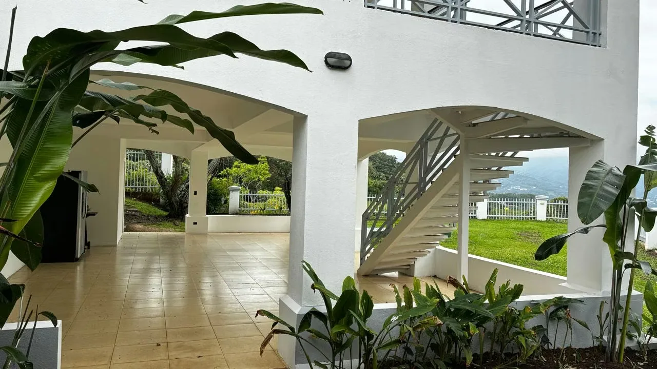 Casa exclusiva en alquiler en Pozos, Santa Ana | Privacidad y vistas espectaculares LSR, photo 2