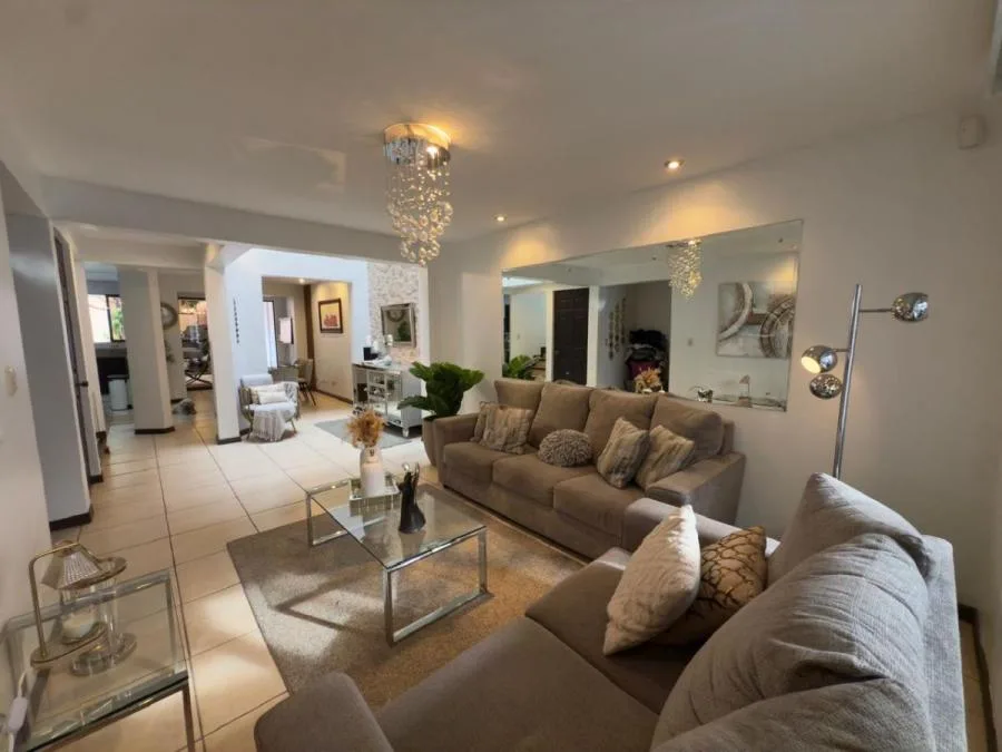VENTA DE ESPECTACULAR CASA EN CONDOMINIO  EN SANTA ANA PBR - Venta en Santa Ana, photo 12