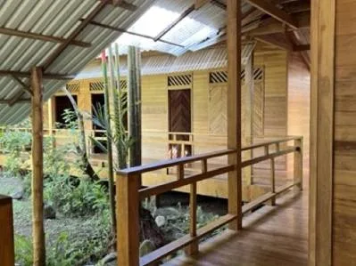 Finca Aluna Java EcoLodge 4.5 HA con 5 Casas un Deck y Piscina cerca de Cascadas Volio, photo 7