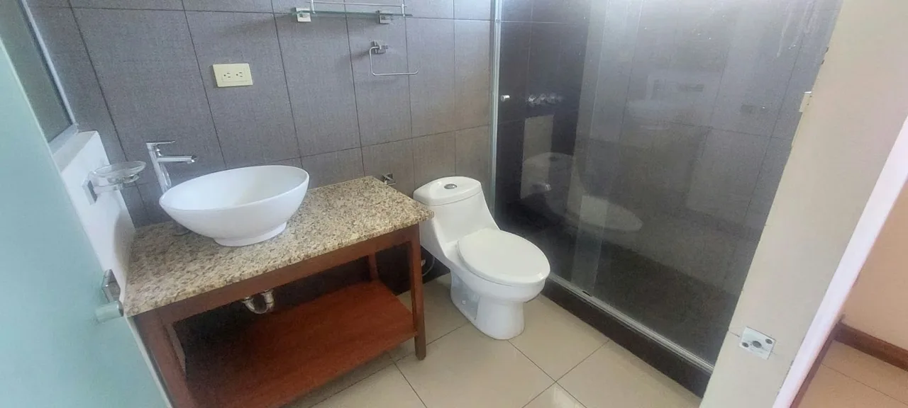 Ubicado en una bonita y segura zona residencial, con fácil acceso a transporte público, muy cerca de Walmart, Momentum, ..., photo 6