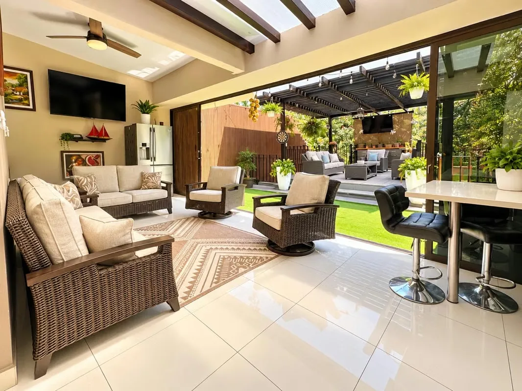 Venta de Casa de Lujo en Condominio Parques del Sol, photo 3