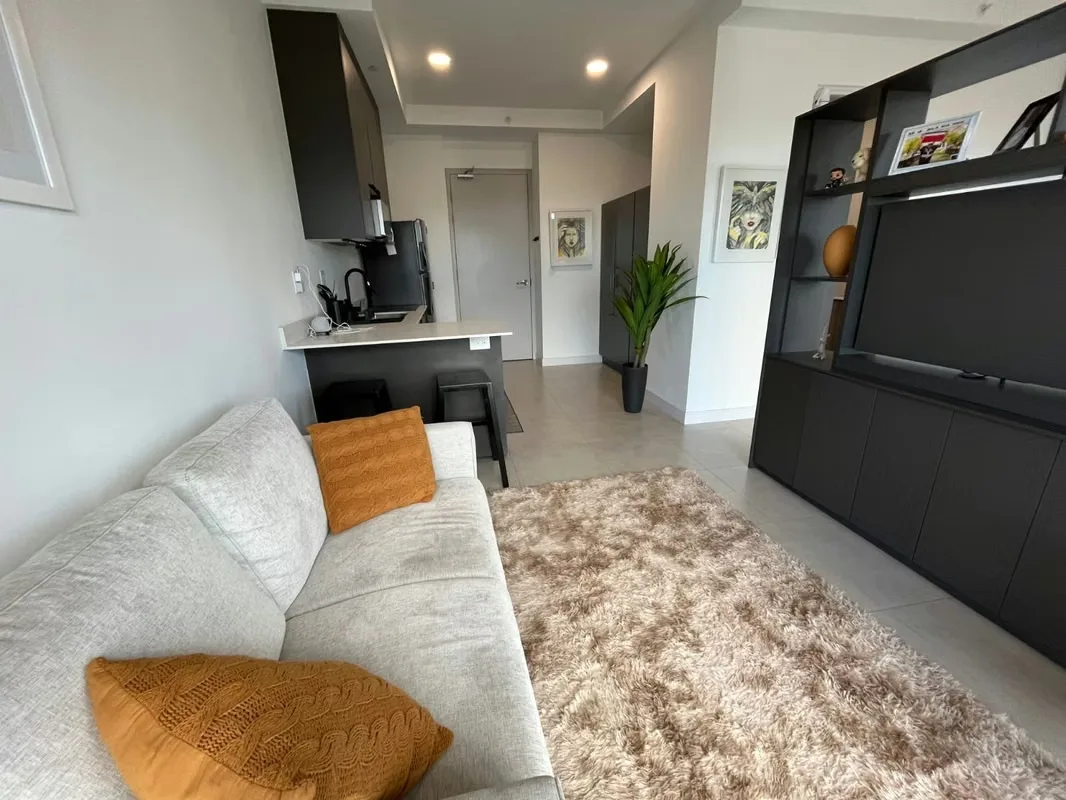 Este moderno apartamento, ubicado en el piso 23 de una nueva torre en Rohrmoser, ofrece vistas espectaculares y una ubicación privilegiada. El inmueble, ideal para una o dos personas, ..., photo 3