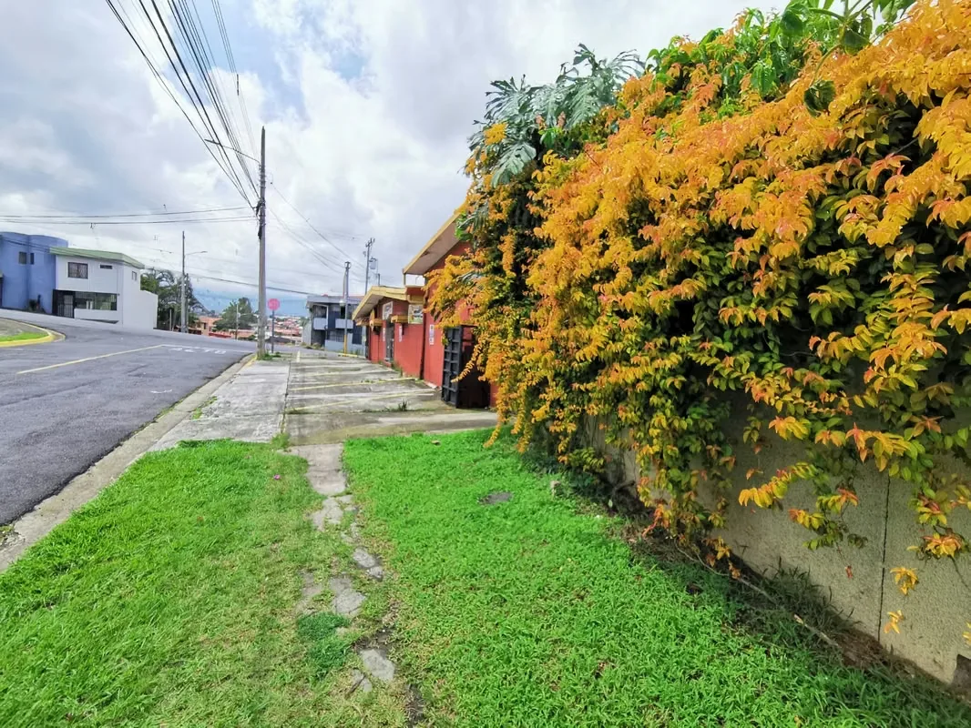 Lote en venta en La Guaria de Moravia – Uso comercial y residencial, photo 7
