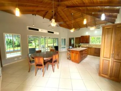 Casa de 3 habitaciones con vistas a la montaña en Ojochal, Costa Rica, photo 8