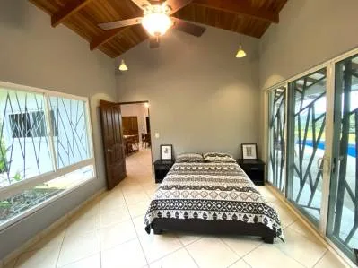 Casa de 3 habitaciones con vistas a la montaña en Ojochal, Costa Rica, photo 10