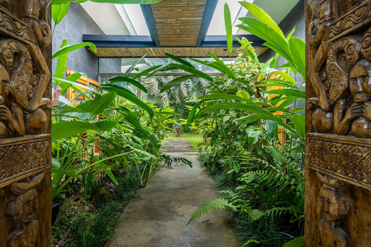 PROPERTY WITH A GUEST HOUSE, IN BAHIA BALLENA CENTER – 0.25 ACRES, photo 13