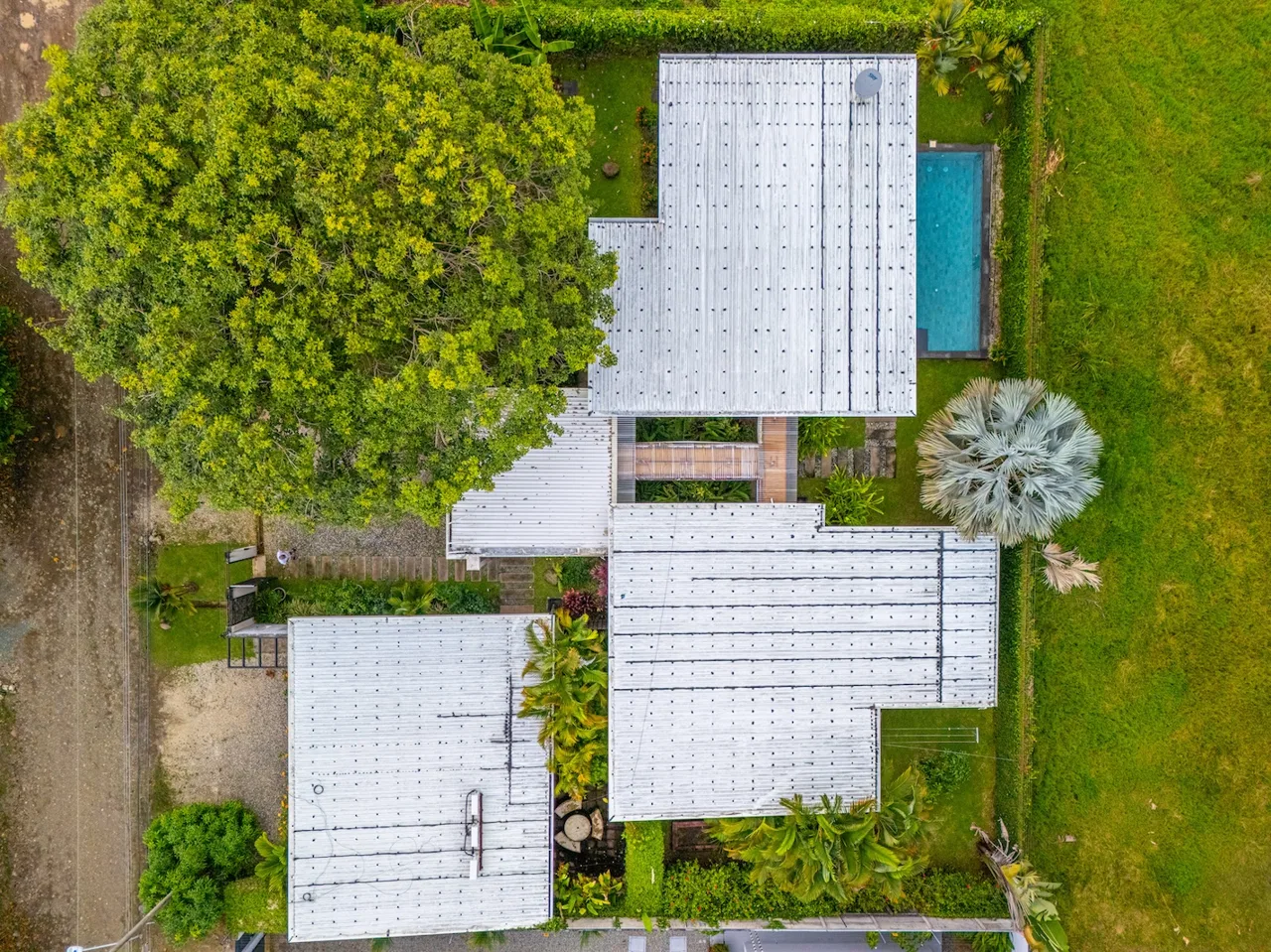 PROPERTY WITH A GUEST HOUSE, IN BAHIA BALLENA CENTER – 0.25 ACRES, photo 5