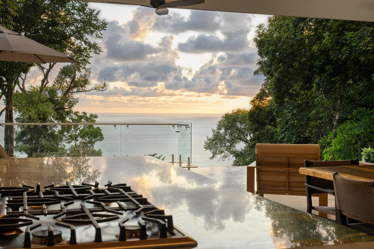 MODERN TROPICAL 4 BEDROOM IN GATED COMMUNITY NEAR DOMINICAL, photo 5