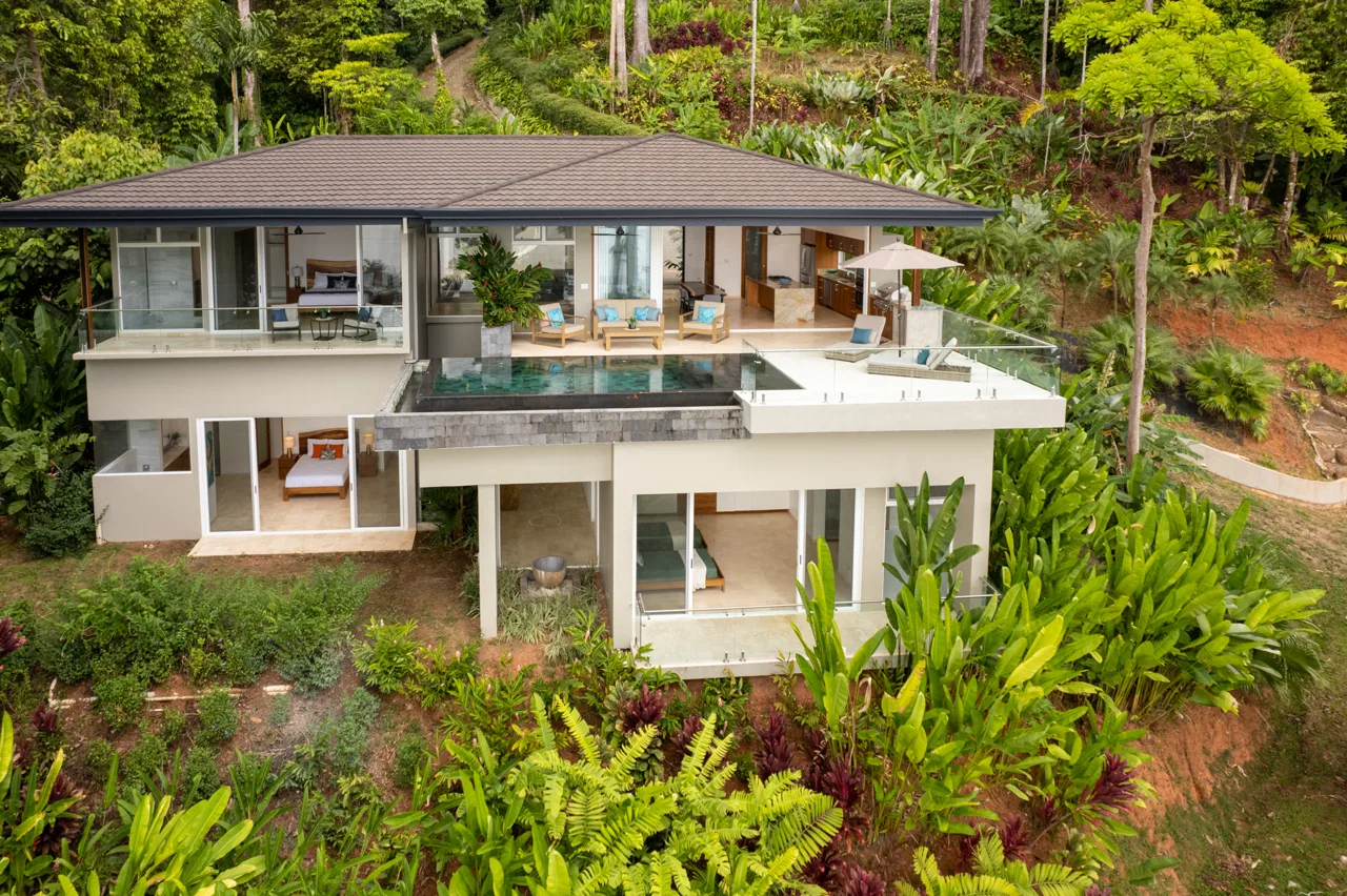 MODERN TROPICAL 4 BEDROOM IN GATED COMMUNITY NEAR DOMINICAL, photo 9