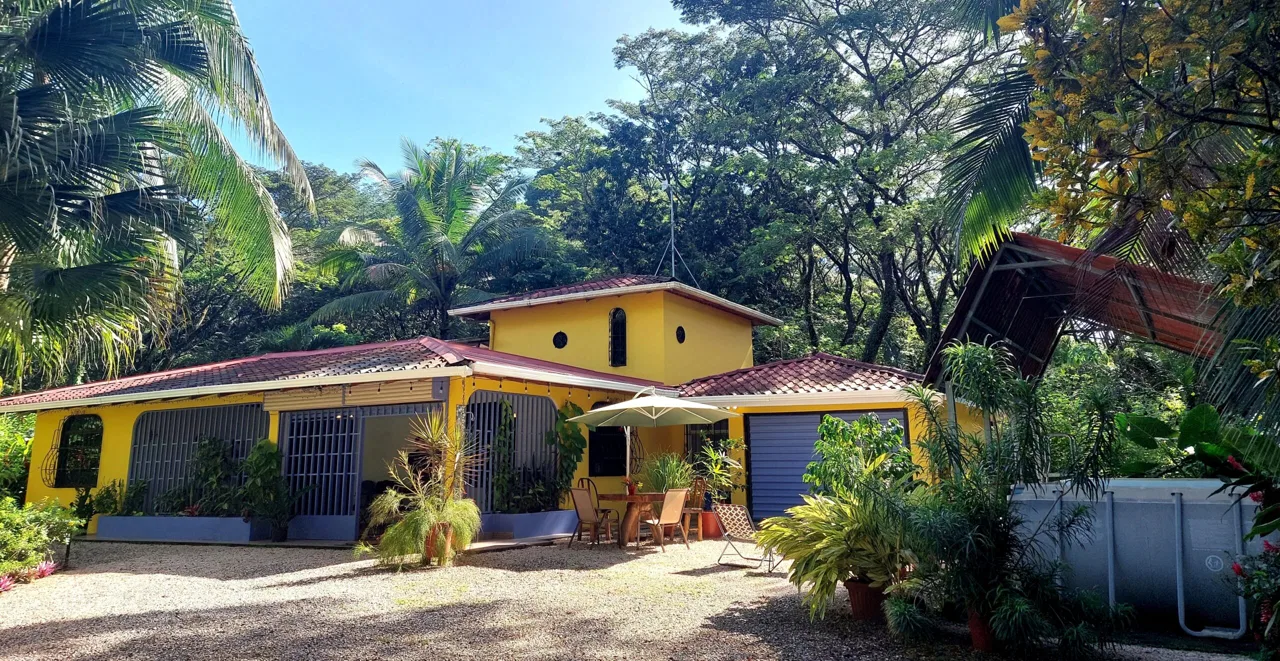 Villa Las Maracas – 3-Bedroom Home for Sale Between Sámara and Nosara