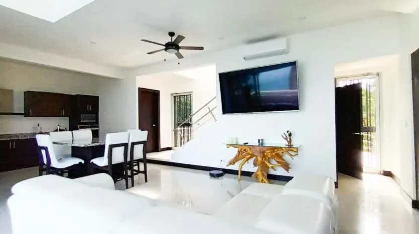 House for sale in Punta Leone with Pool, photo 4