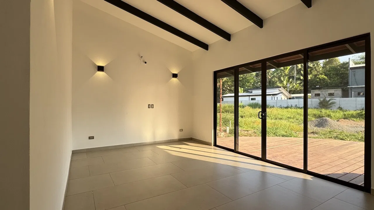 3 BEDROOM HOME IN CENTRAL UVITA, photo 17