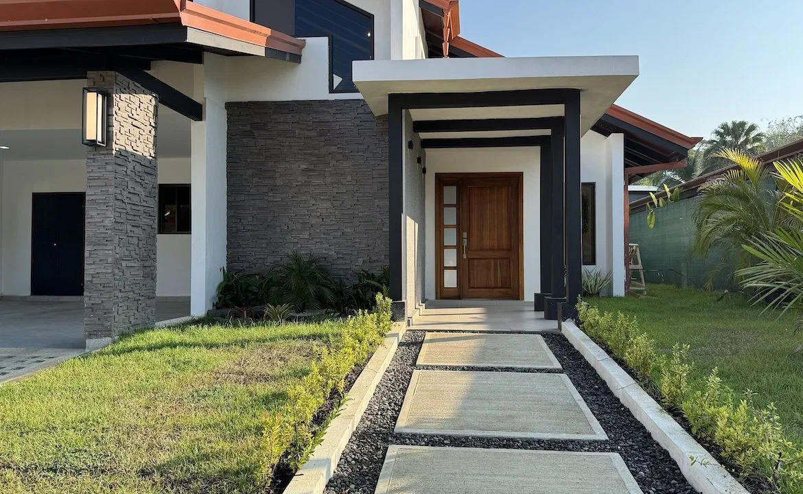 3 BEDROOM HOME IN CENTRAL UVITA, photo 8
